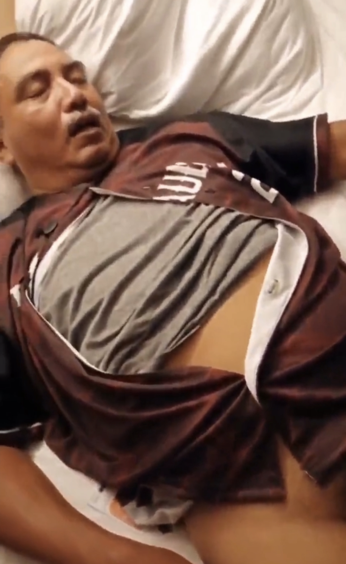 Sleeping: sleep old man - ThisVid.com