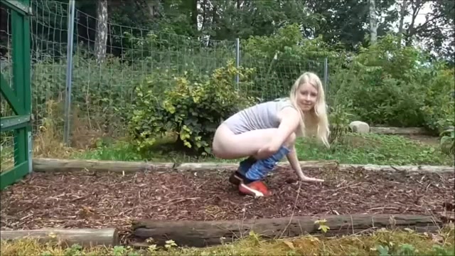 Beautiful blonde Swedish girl peeing and shitting - ThisVid.com