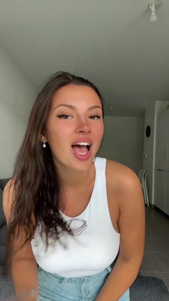 Hot French Girl - Sexy french girl - ThisVid.com