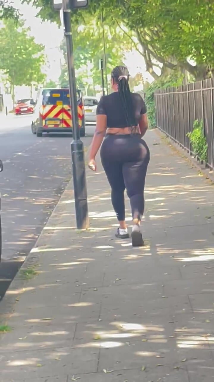 Sexy ebony ass walking in leggings
