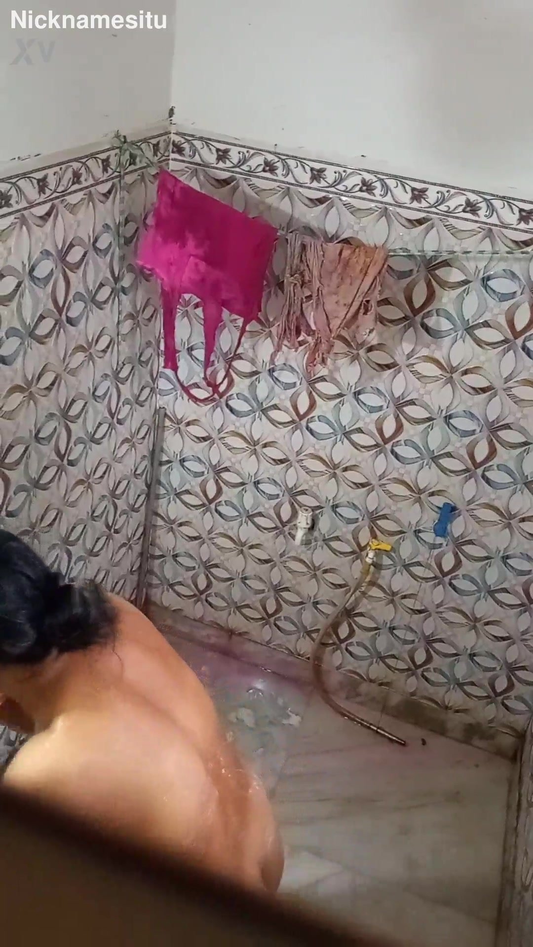 Indian Bathroom Hidan Cam - Indian bath spy - video 3 - ThisVid.com
