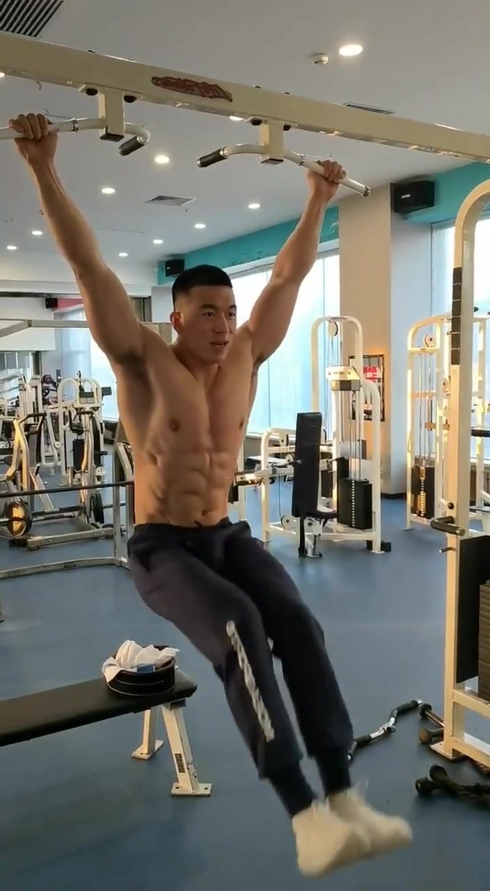 CHINESE MUSCLE GUY CHAT SEX - ThisVid.com