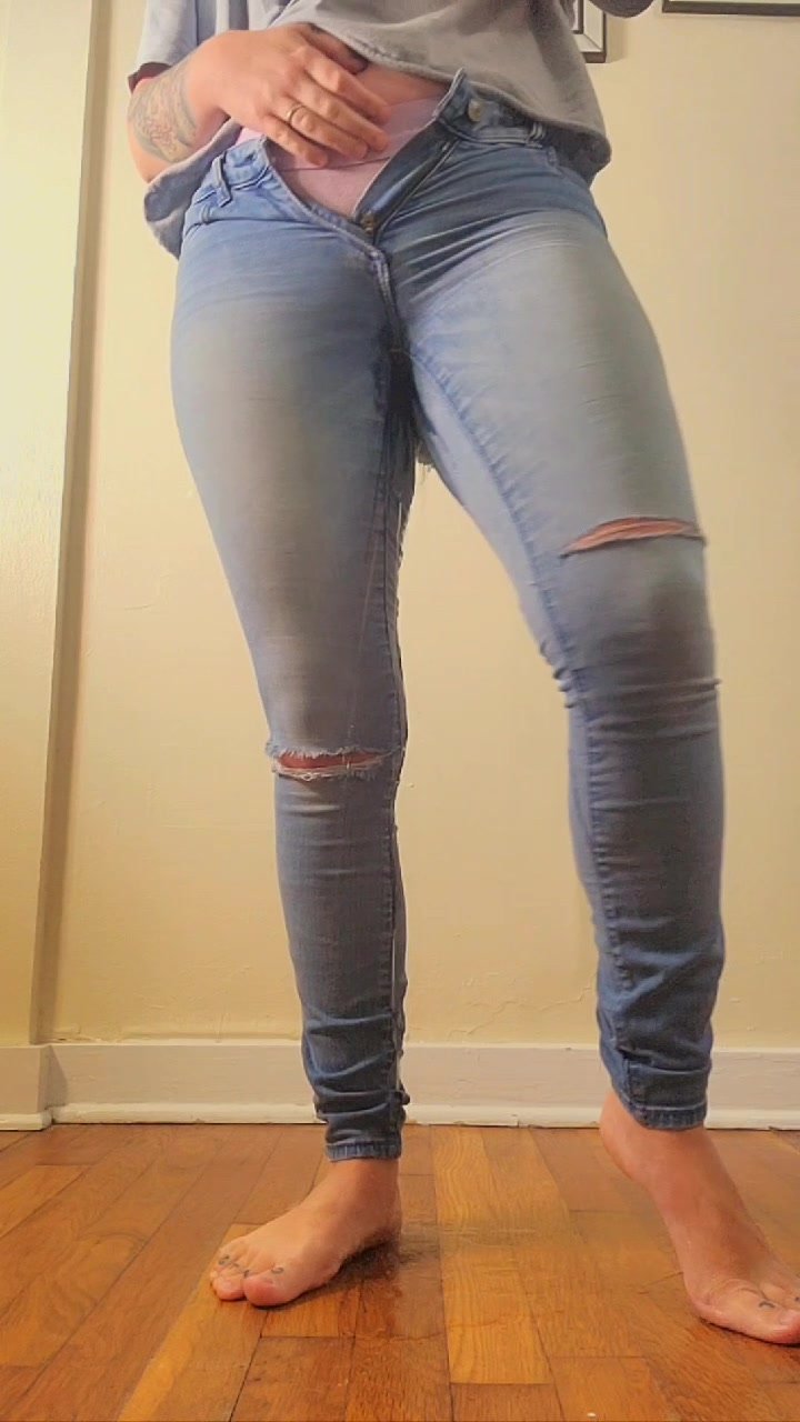 Girl wetting her jeans - video 5