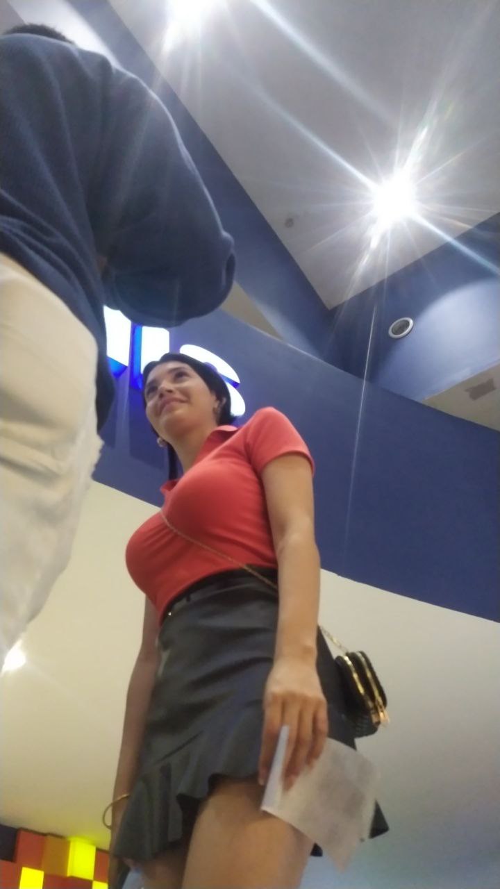 Upskirt latina