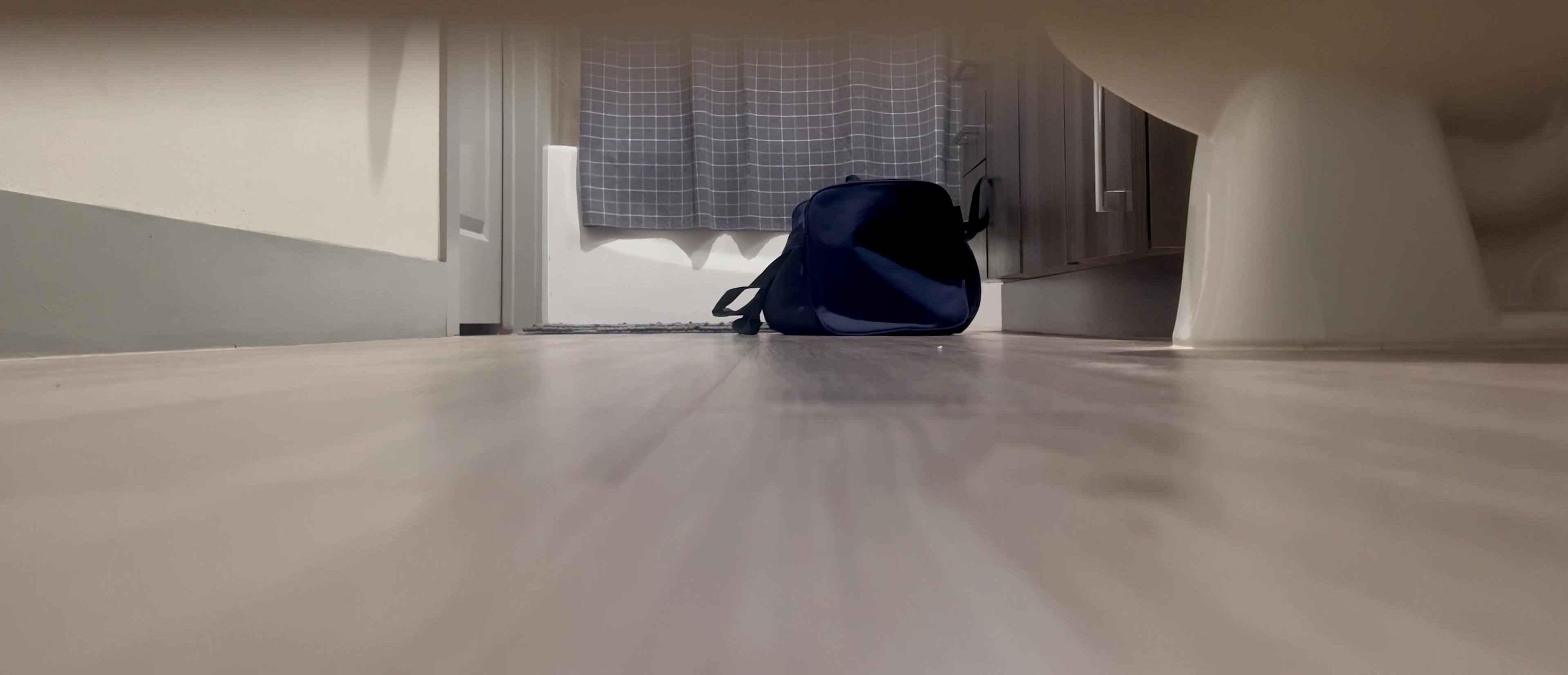 Shower under door - ThisVid.com