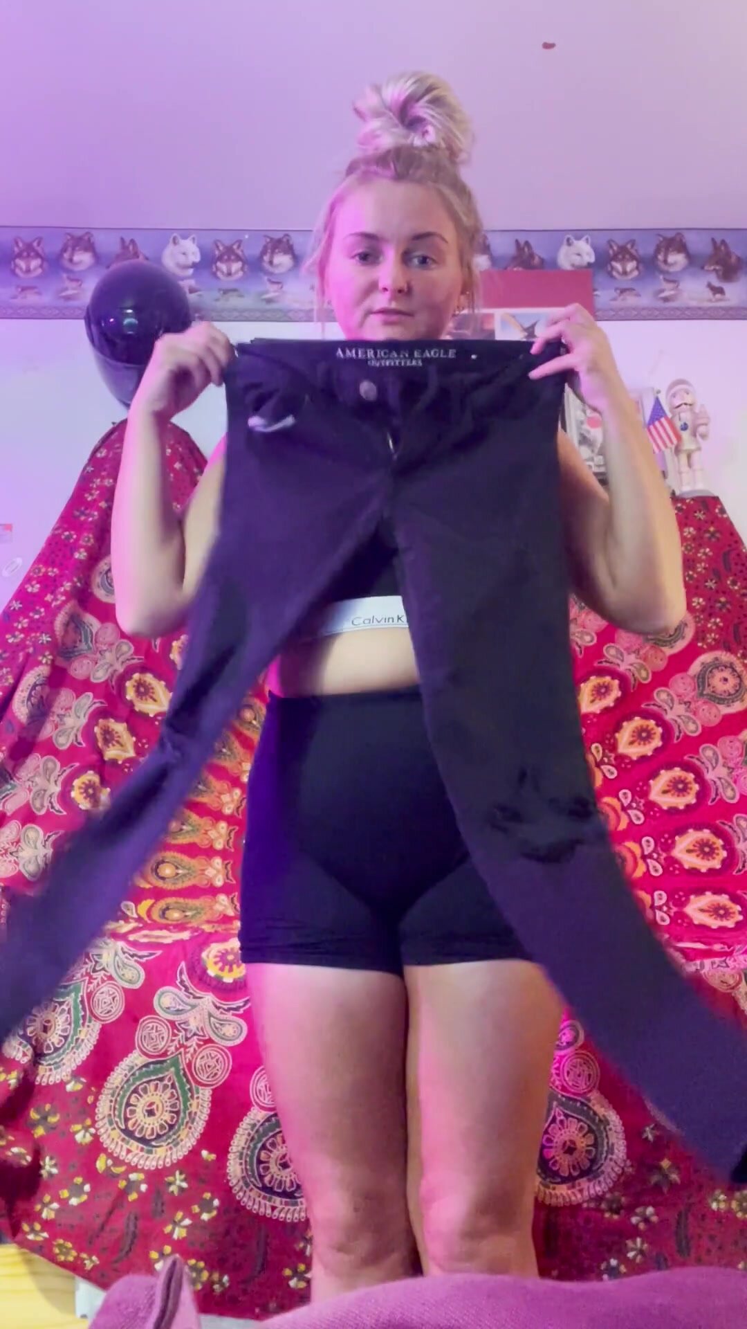 Feedee outgrown clothes (50 lbs gain) - ThisVid.com