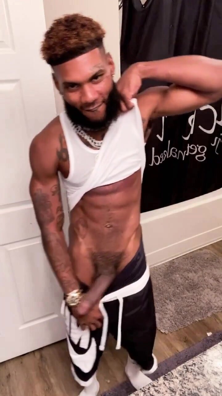 Cutie flashing big dick - ThisVid.com