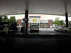 Woman farts after husband leaves the car