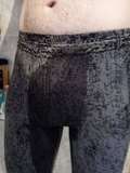 Wetting grey leggings
