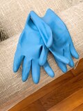 Rubber gloves and latex gloves
