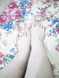 Filipina feet