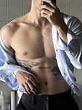 Sexy hot muscle italian photographer