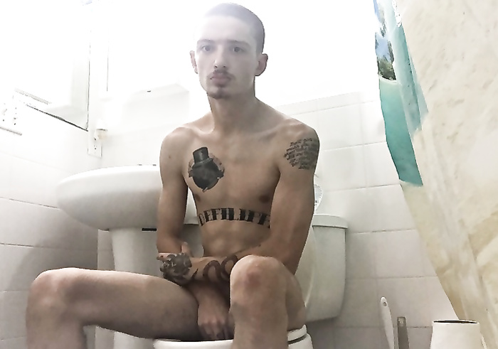 straight guy loves to be watched on the toilet