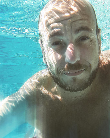 Underwater barefaced hotties