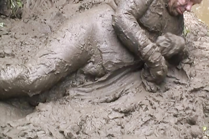 RUBBER WETSUITS IN MUD