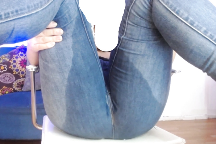webcam masturbation squirting in jeans