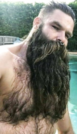 Beards, the bigger the better