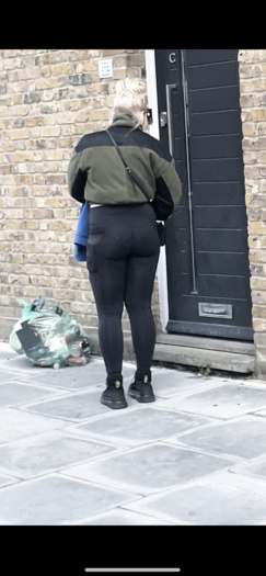 Sexy public ass