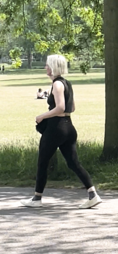 Candid butts - London heatwave edition