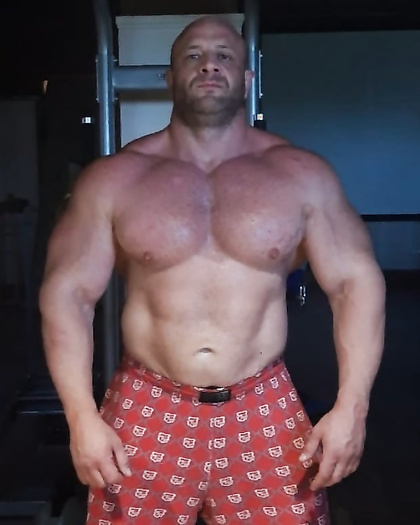 Massive Rough Macho Russian Bodybuilder