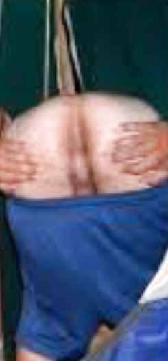 Hungarian person  do mooning