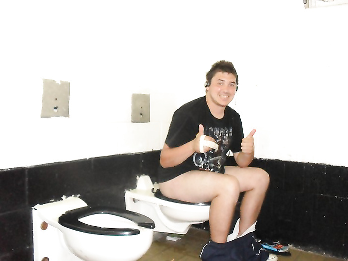 Public Toilet Pooping