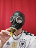 Poppers and mask