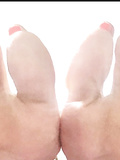 BLT suckable MILF toes