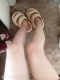 snow white legs