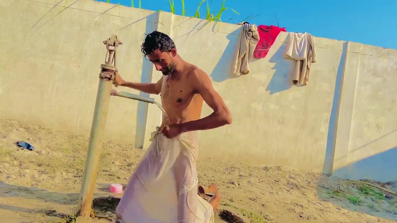 Desi VPL At Tubewell