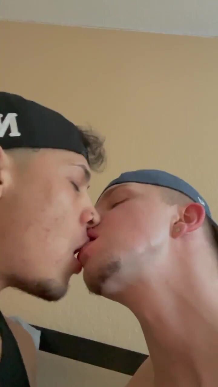 Two hot dudes make out