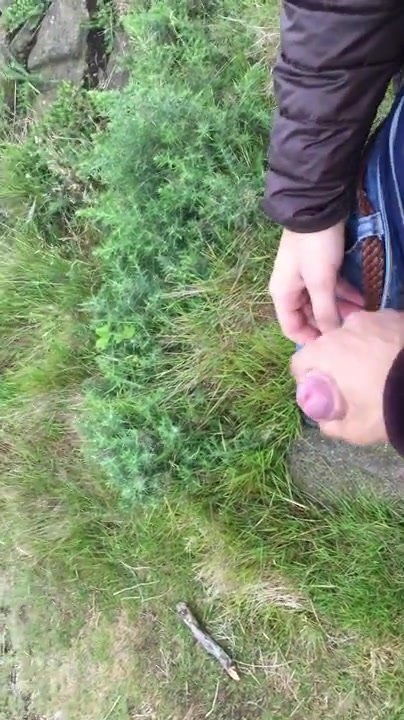 Jerking off on a mountain