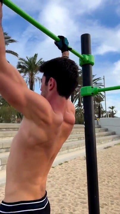 PULL-UPS AT BEACH (NOT NUDE, BUT HOT)