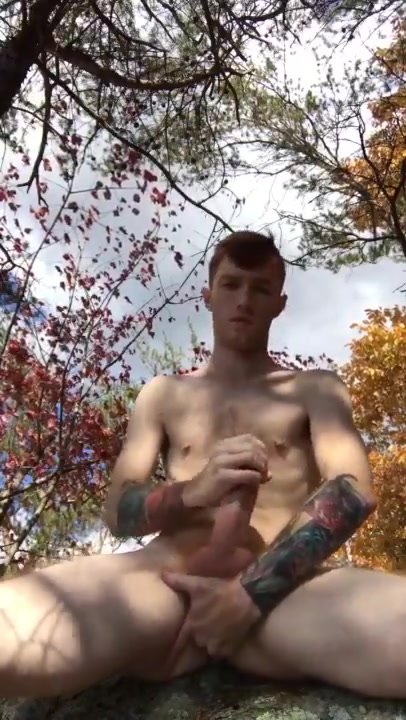 Iinked hottie and his autumn afternoon