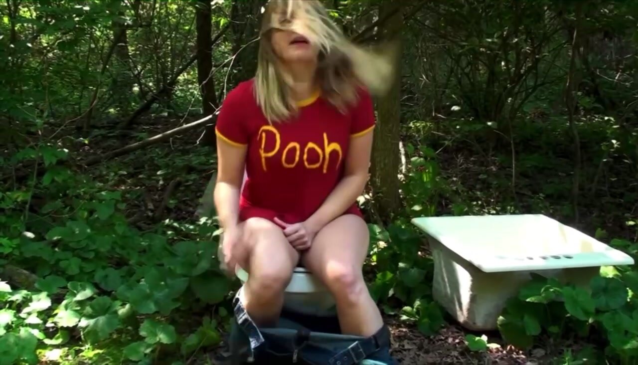 Alyssa from FML takes a big shit in the woods