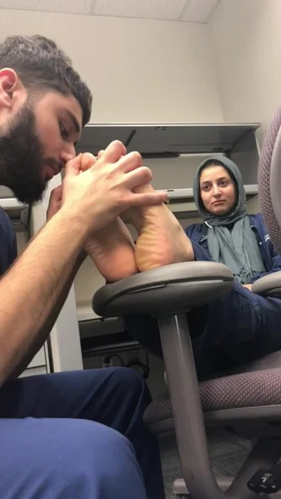 Arab Nurse Porn - Sexy arab hijab nurse feet worshipped - ThisVid.com