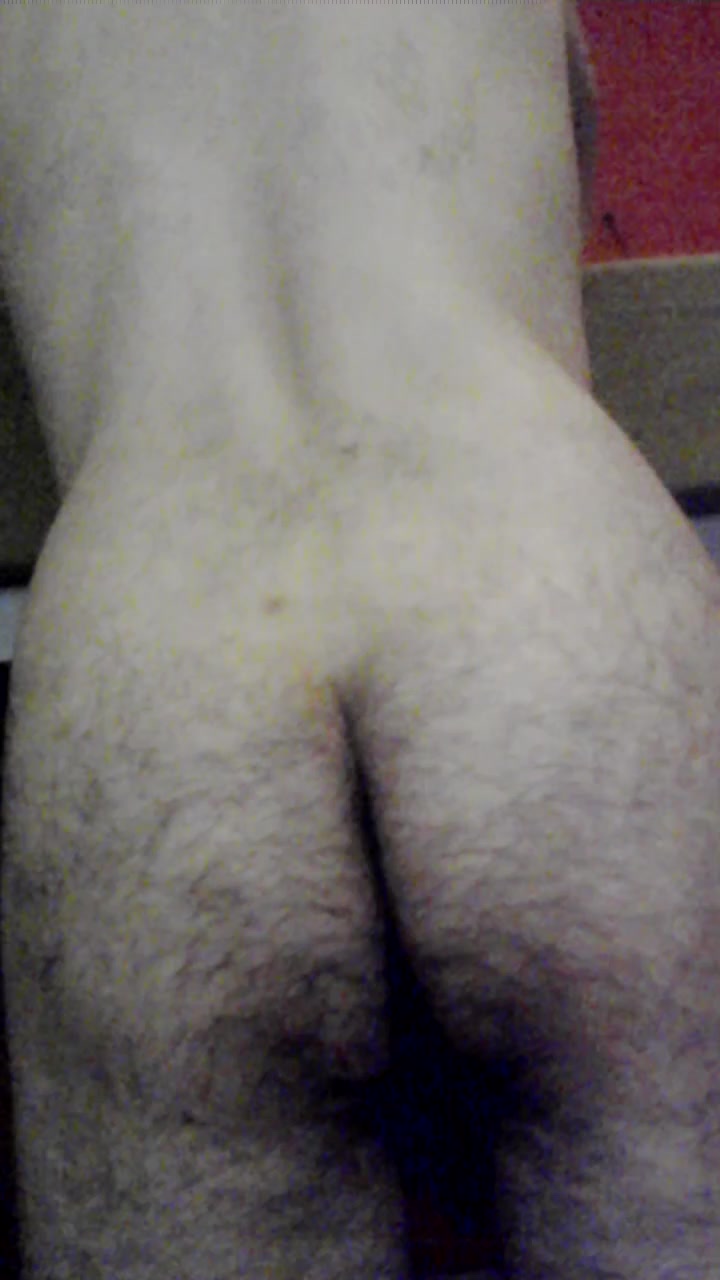 SKUNK SHOW HIS HAIRY ASS