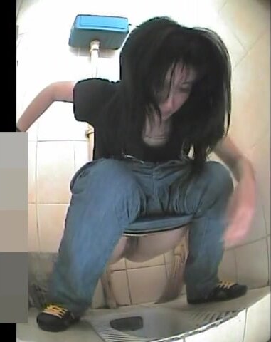 Beautiful Russian girl spy wc pee 869