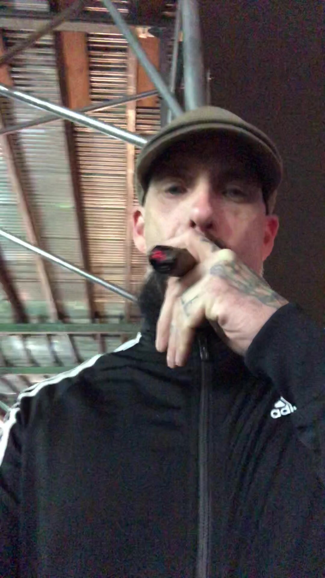 Cigar - video 915