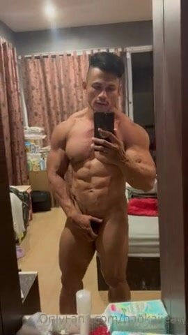 Asian - Bodybuilder Naked Show