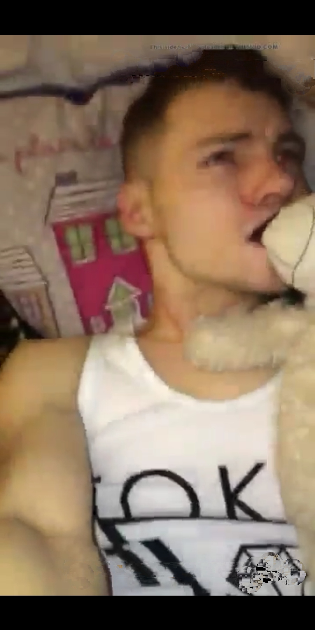 Faggot gets her cunt fucked while clutching her teddy