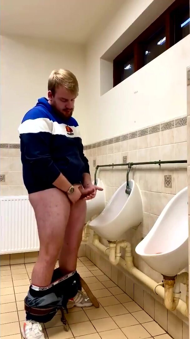 thick boy have fun in public toilet