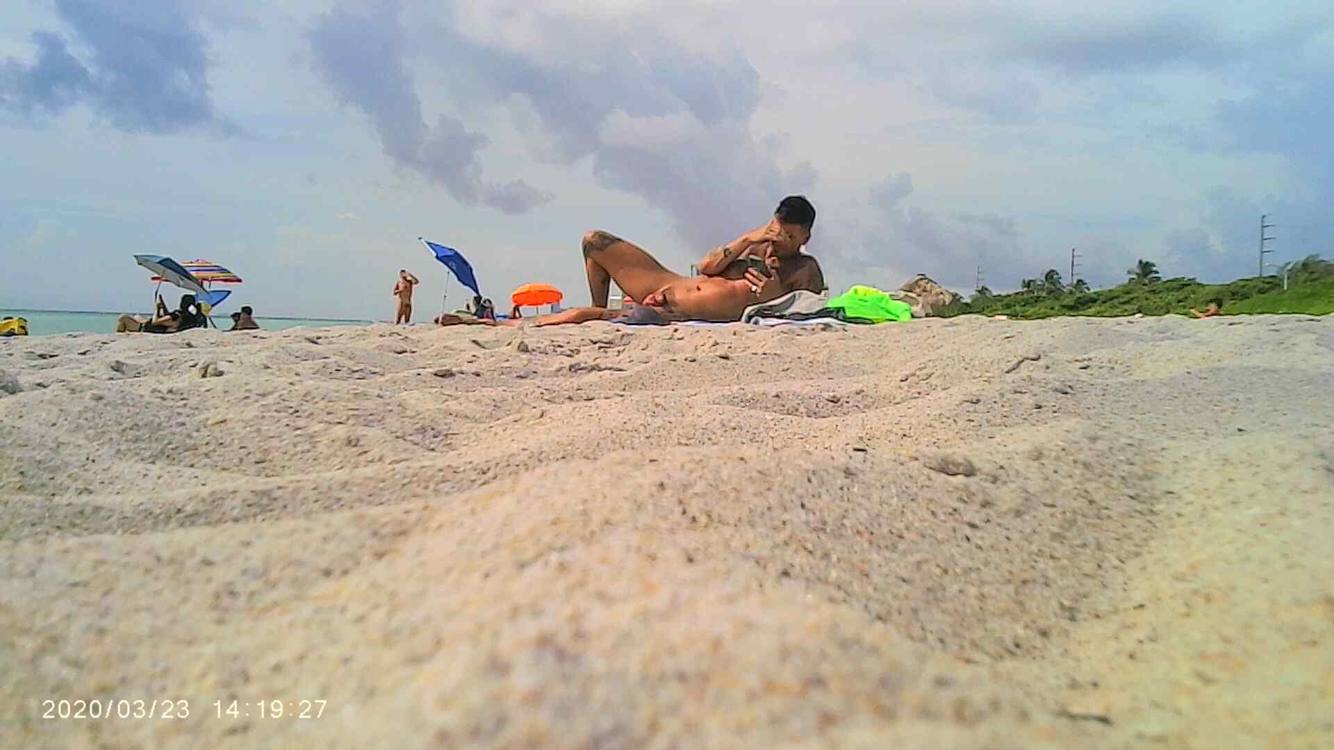 Nudist & Naturism: Nude Beach Couple - ThisVid.com