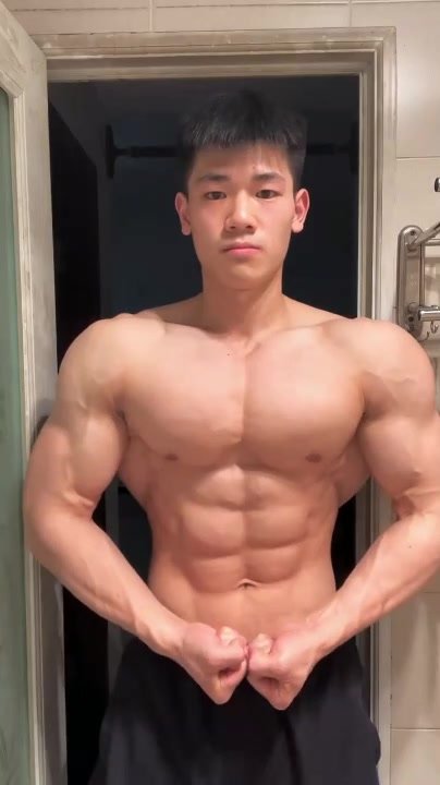teen bodybuilder