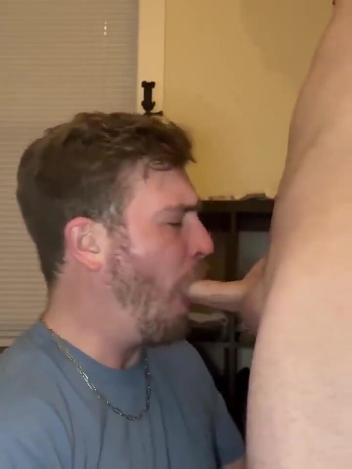 Bearded man cum swallowing