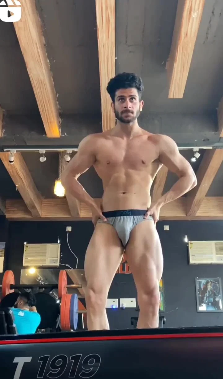 Indian guy in underwear ThisVid