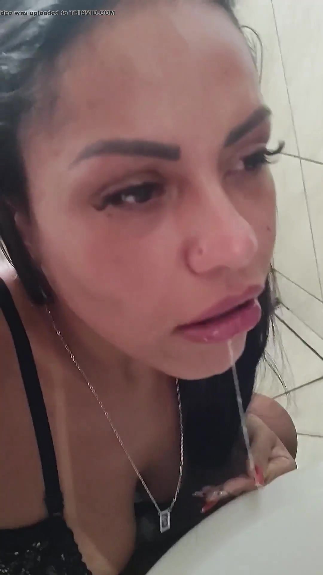 Very hot Brazilian slut puking and taking a nice shit