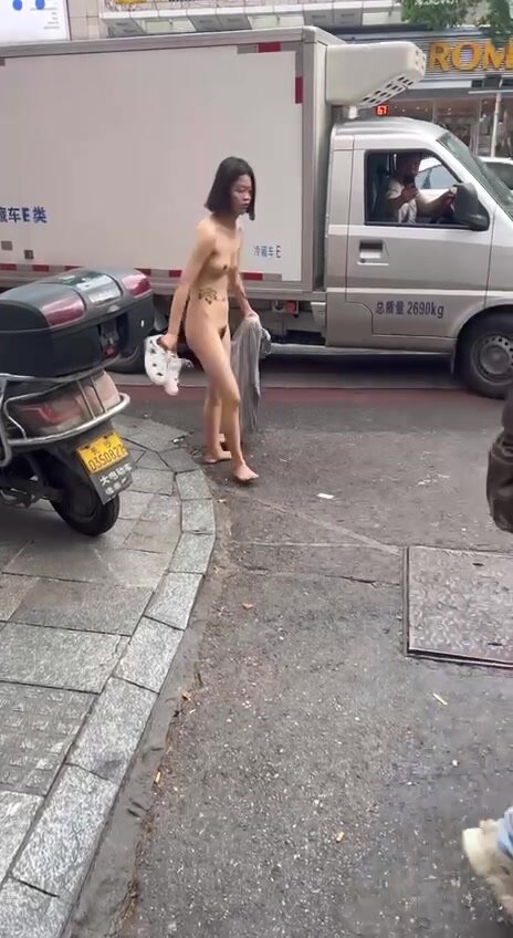 China lady naked on the street 1