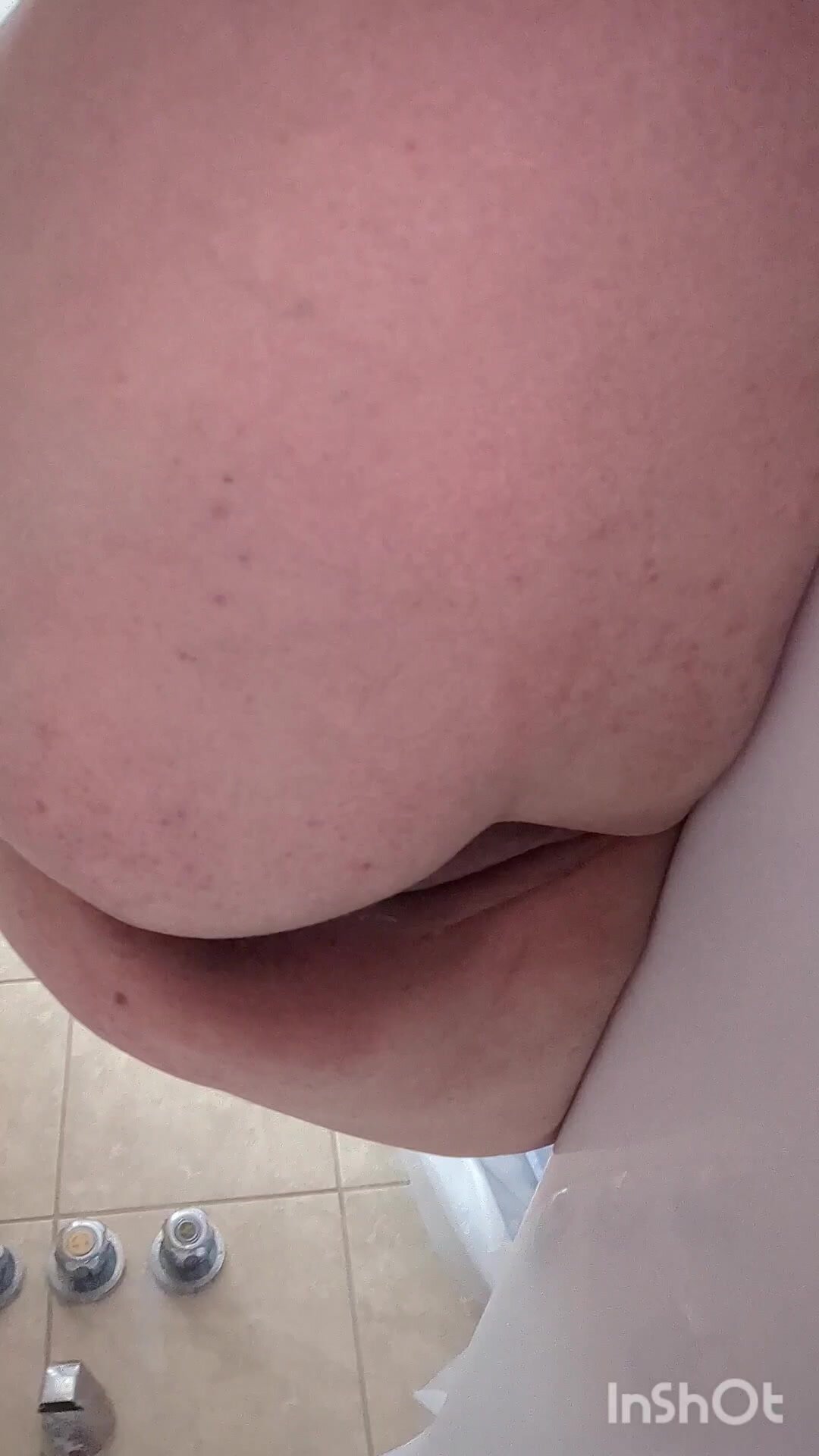 Bbw Pissing with sperm after fucked