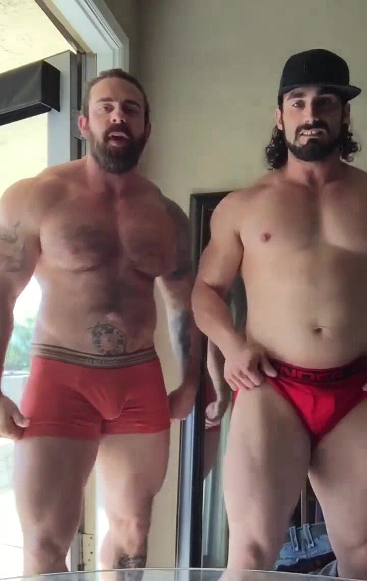 Muscle  buddies - video 3